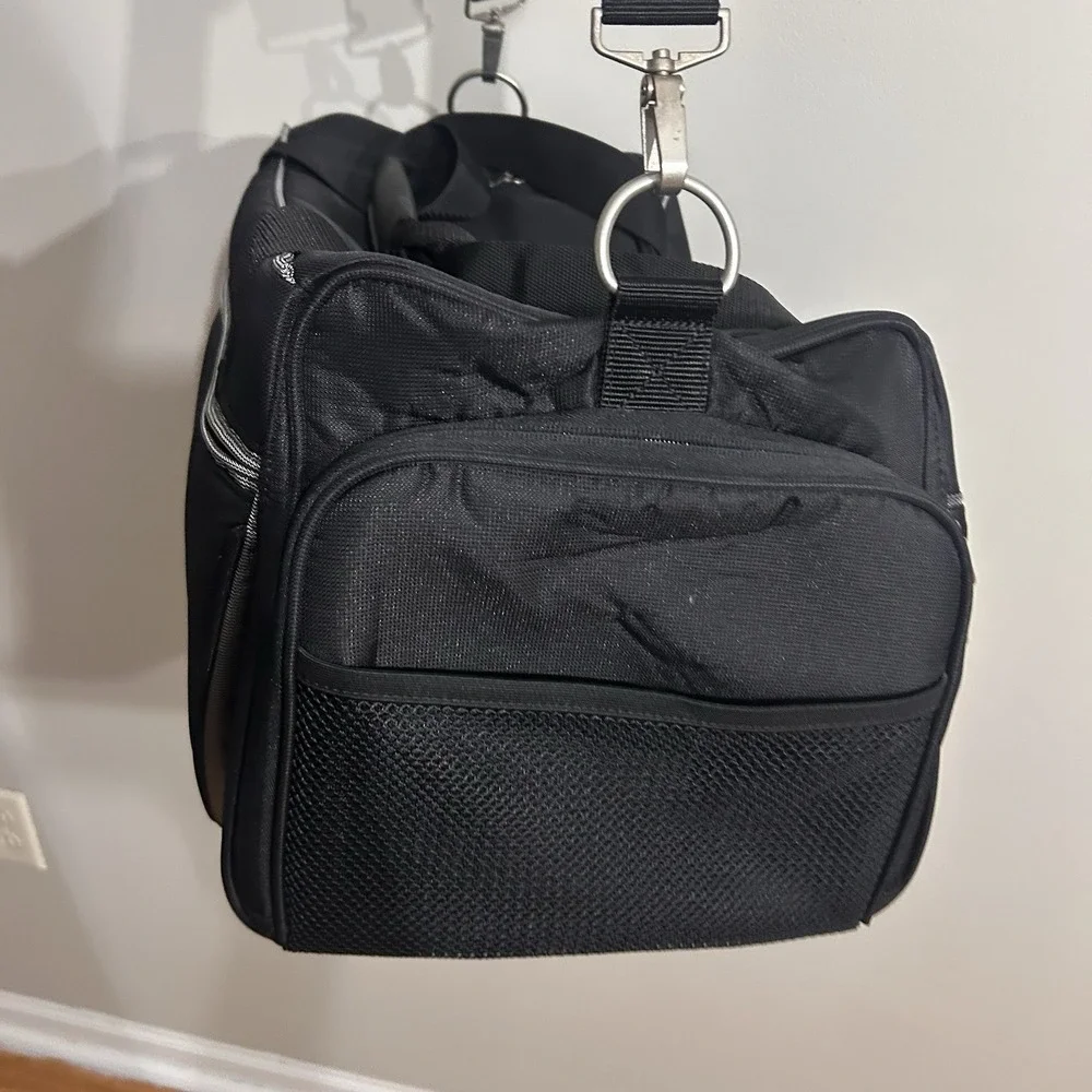Nike Golf Duffel Bag Black Travel Gym Bag Foundation Fighting Blindness Logo